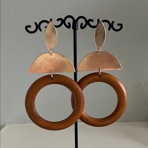 Soft Surroundings Gold tone and Wood Geometric Earrings